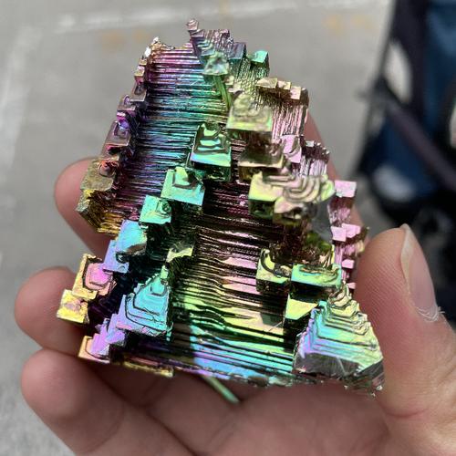 铋矿不定形 稀有金属彩虹矿石有绿色金属之称 铋晶体科普标本摆件